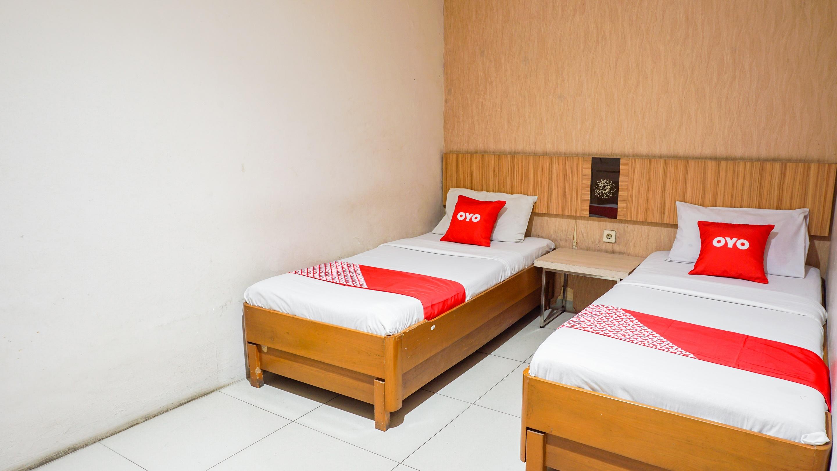 Oyo 2085 Chrysanta Hotel Bandung Exterior photo