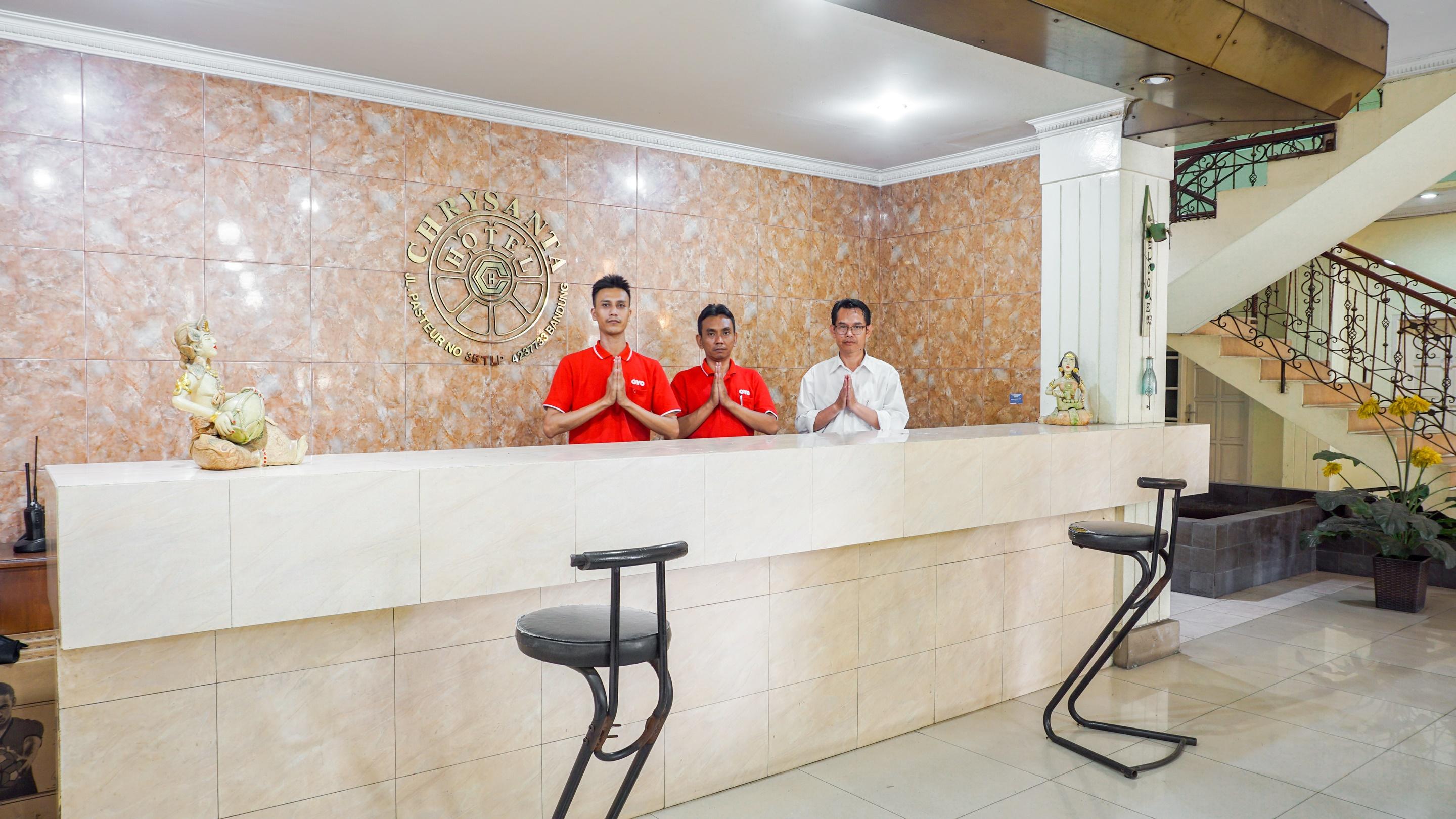 Oyo 2085 Chrysanta Hotel Bandung Exterior photo
