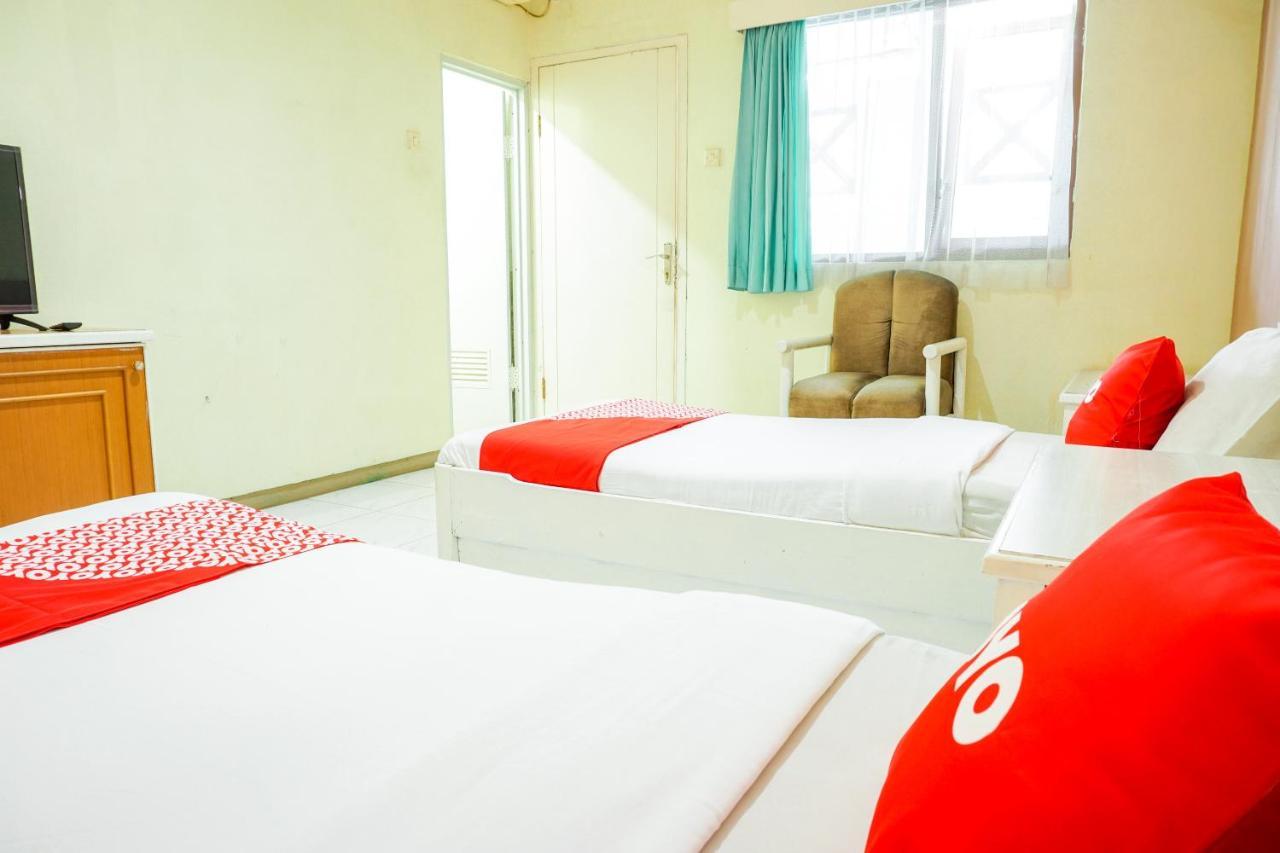 Oyo 2085 Chrysanta Hotel Bandung Exterior photo
