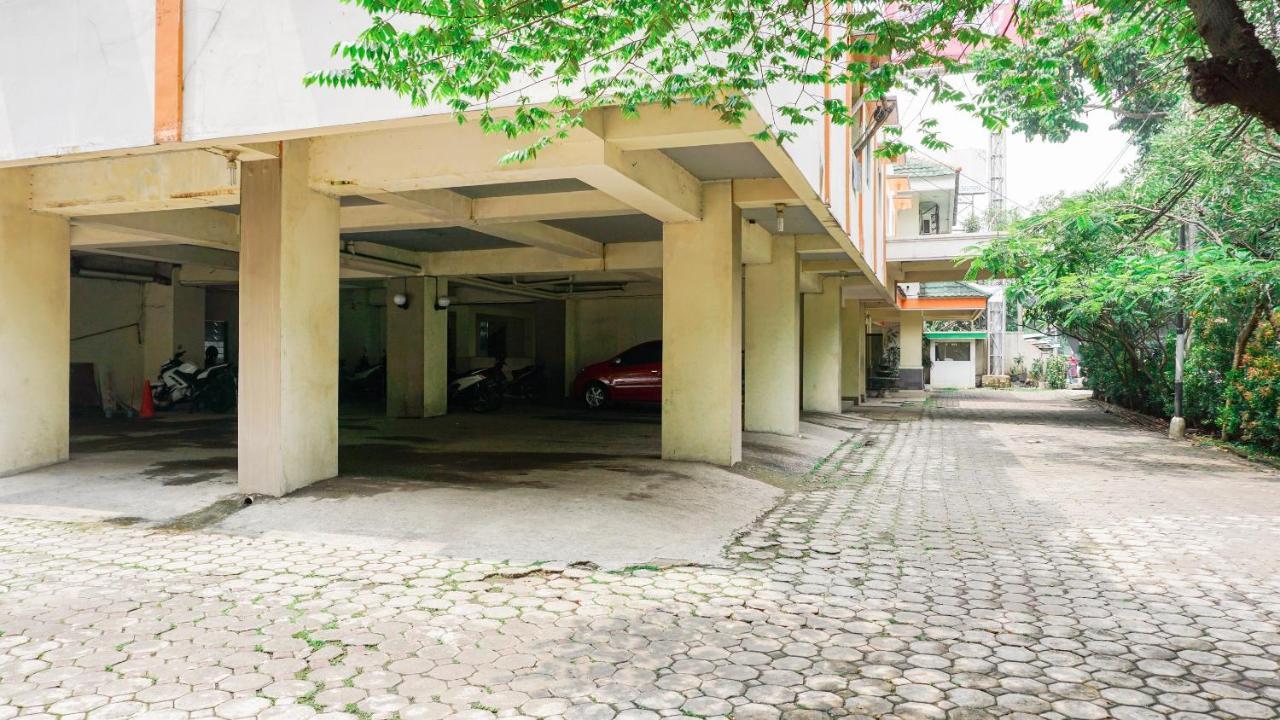 Oyo 2085 Chrysanta Hotel Bandung Exterior photo